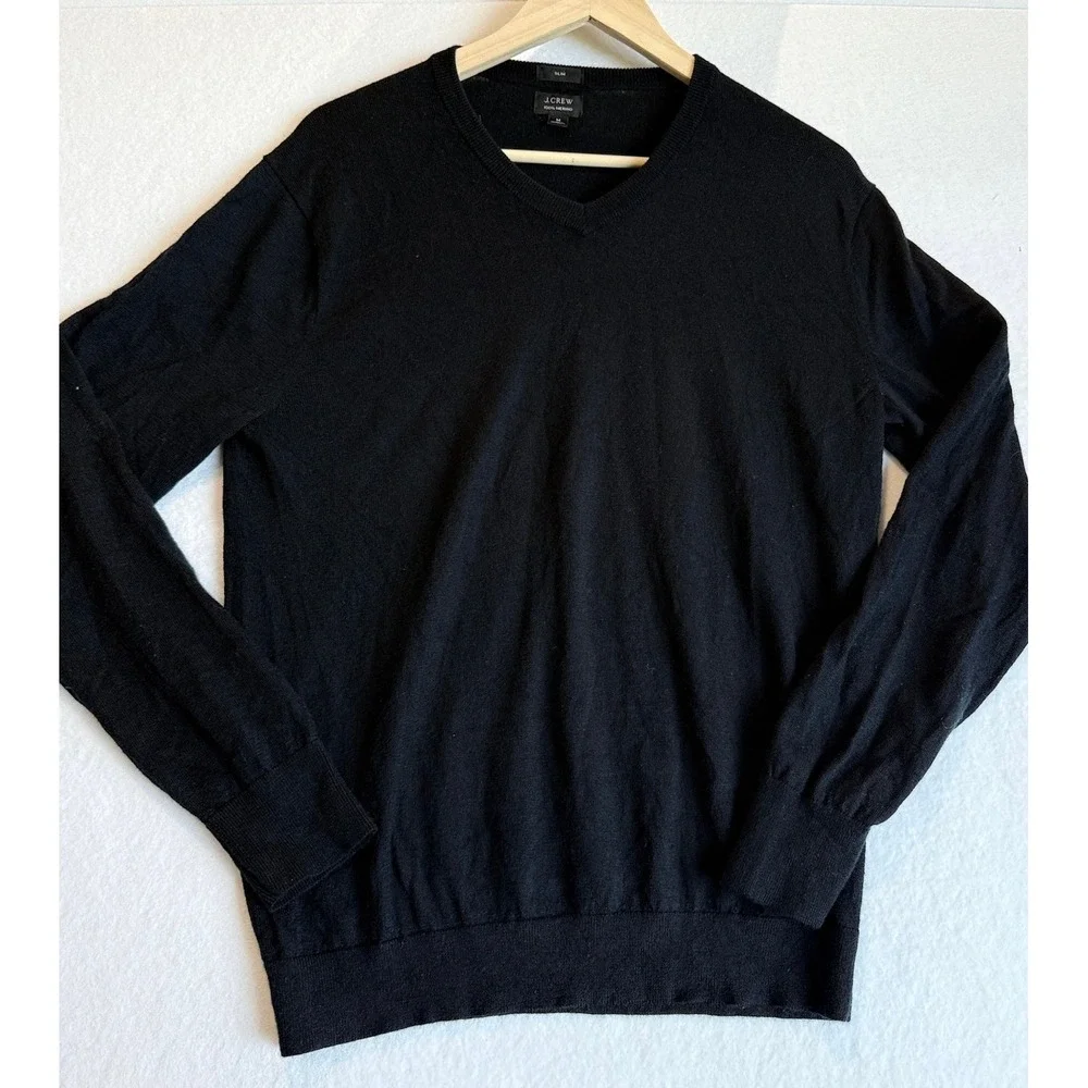 J.Crew V-Neck Sweater Men M Black Slim Fit 100% Merino Wool AE138